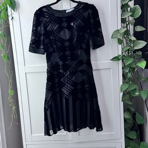 CHARLIE JADE Black Velvet Feel Sheer Top Short Sleeve Geometric Dress Size XS